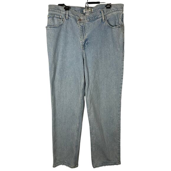 Abercrombie & Fitch 90s Straight Ultra High Rise Slanted Waistline Jeans Size 33 - Picture 1 of 6